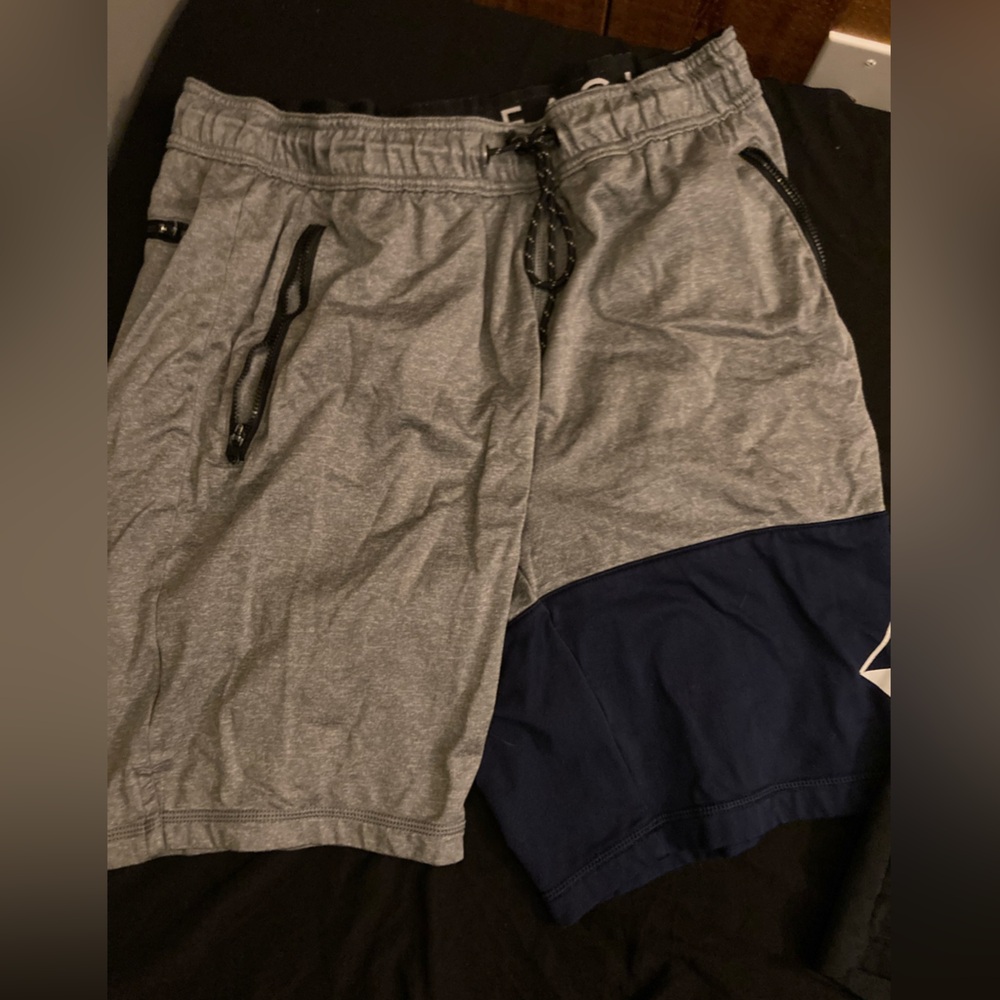 Mens medium AE shorts